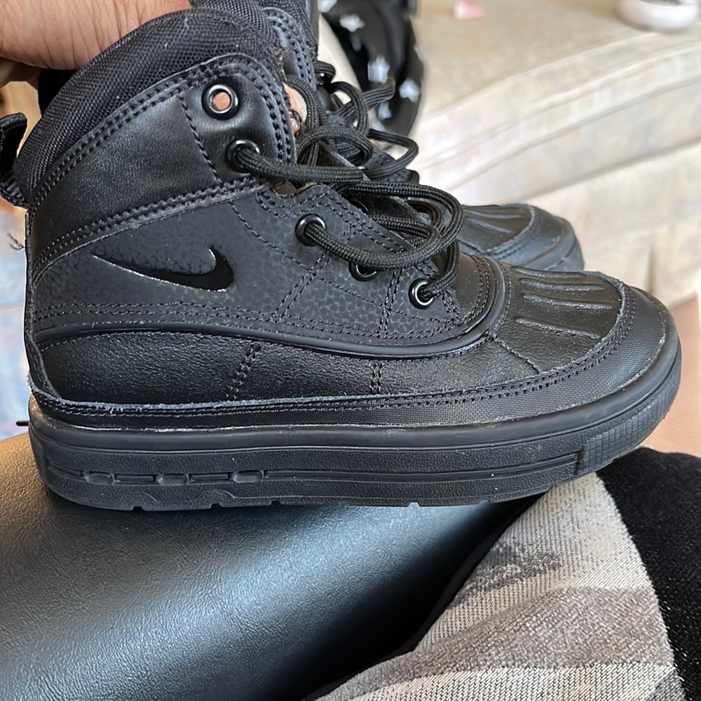 Nike acg boots
